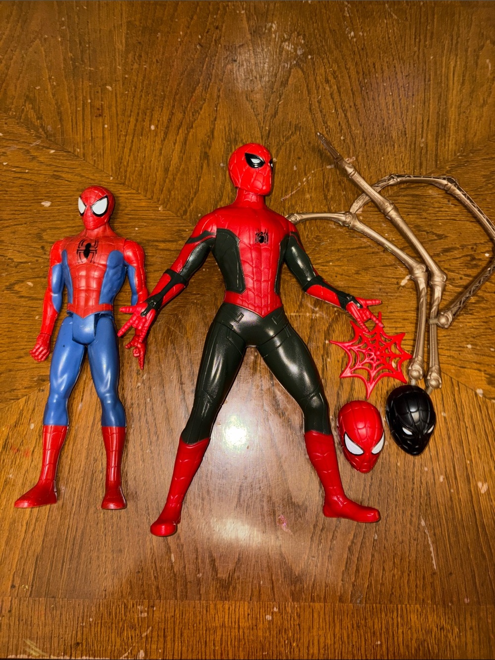 Marvel Spider-Man Red, Black & Blue Figure Duo with Extra Masks